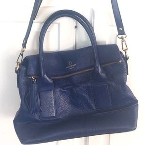Navy kate spade bag with shoulder straps ♠️